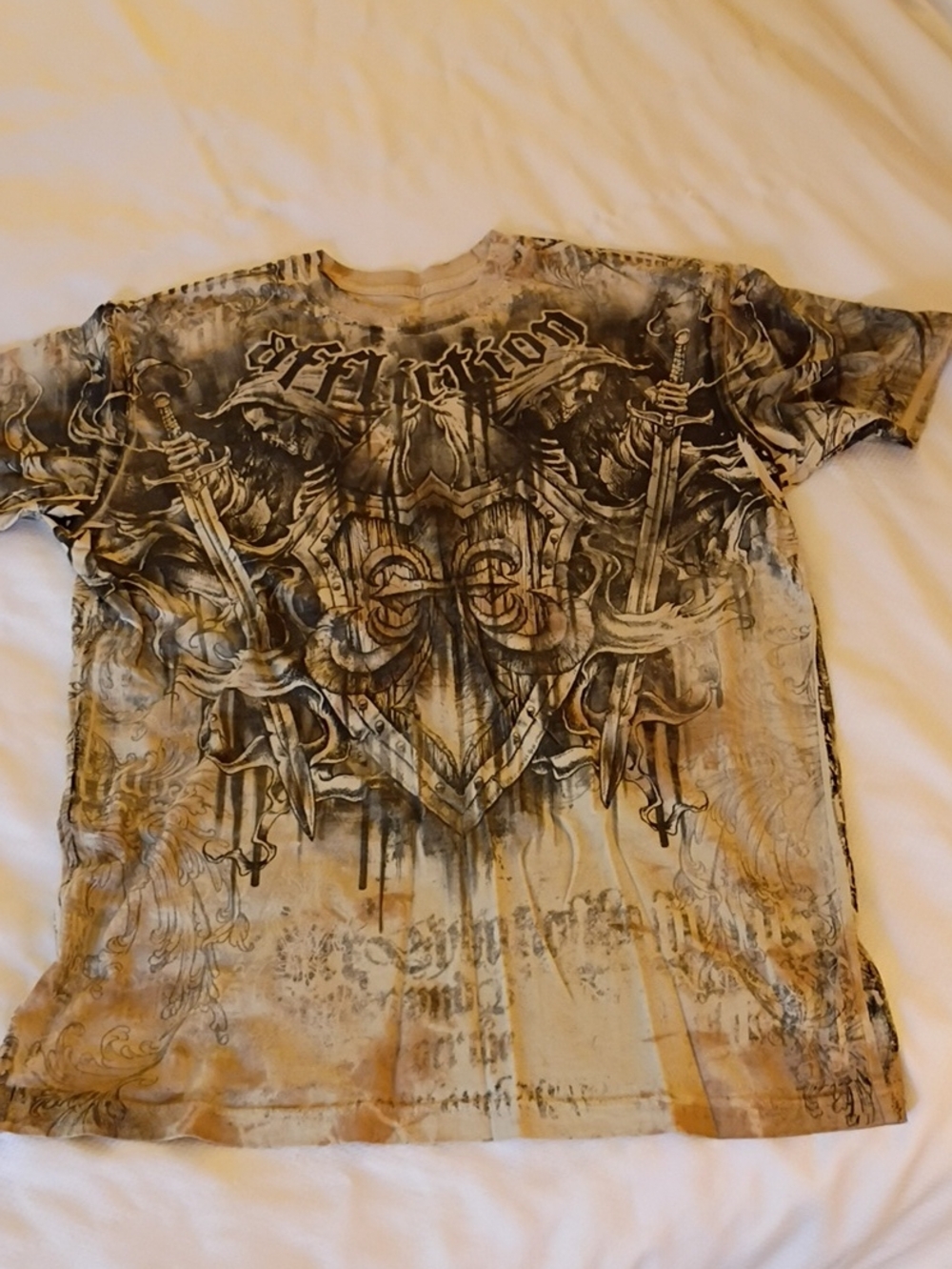 Affliction Tee Sz Medium , Limited Print Like New